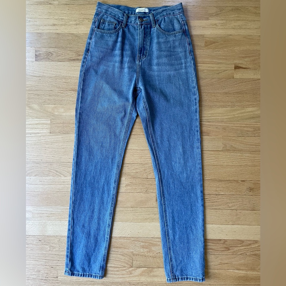 NUHEEL High Rise Light Wash Jeans Size 4 in Excellent Condition